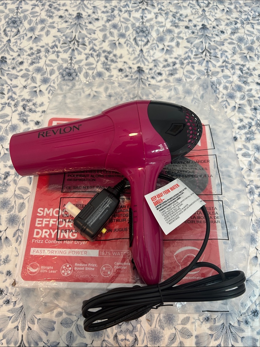 Revlon Smooth and Effortless Drying PINK PURPLE Hair Dryer 1875 WATTS. NIB.